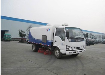 五十铃扫路车